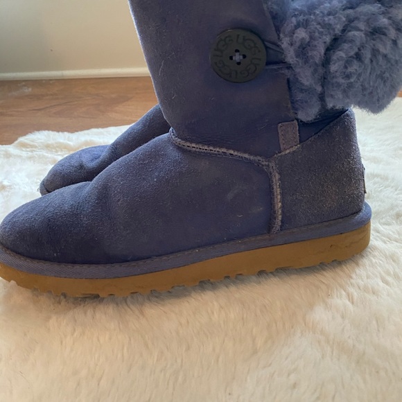 Uggs - Picture 3 of 3